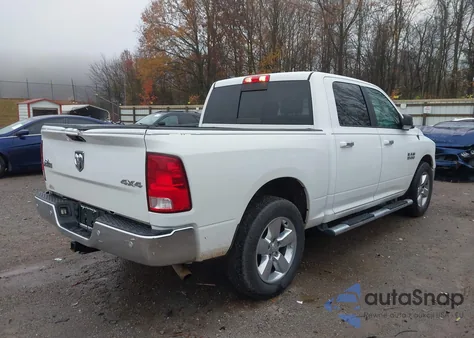 2018 Ram 1500 Big Horn 4X4 5'7 Box z USA, uszkodzony, nr VIN 1C6RR7LG9JS117149